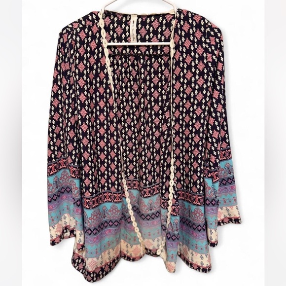 Vanilla Bay Sweaters - Vanilla Bay Bohemian Patterned Flare Sleeve Duster /  Cardigan Medium